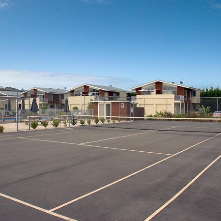 Beachside Resort Motel Whitianga Exterior photo