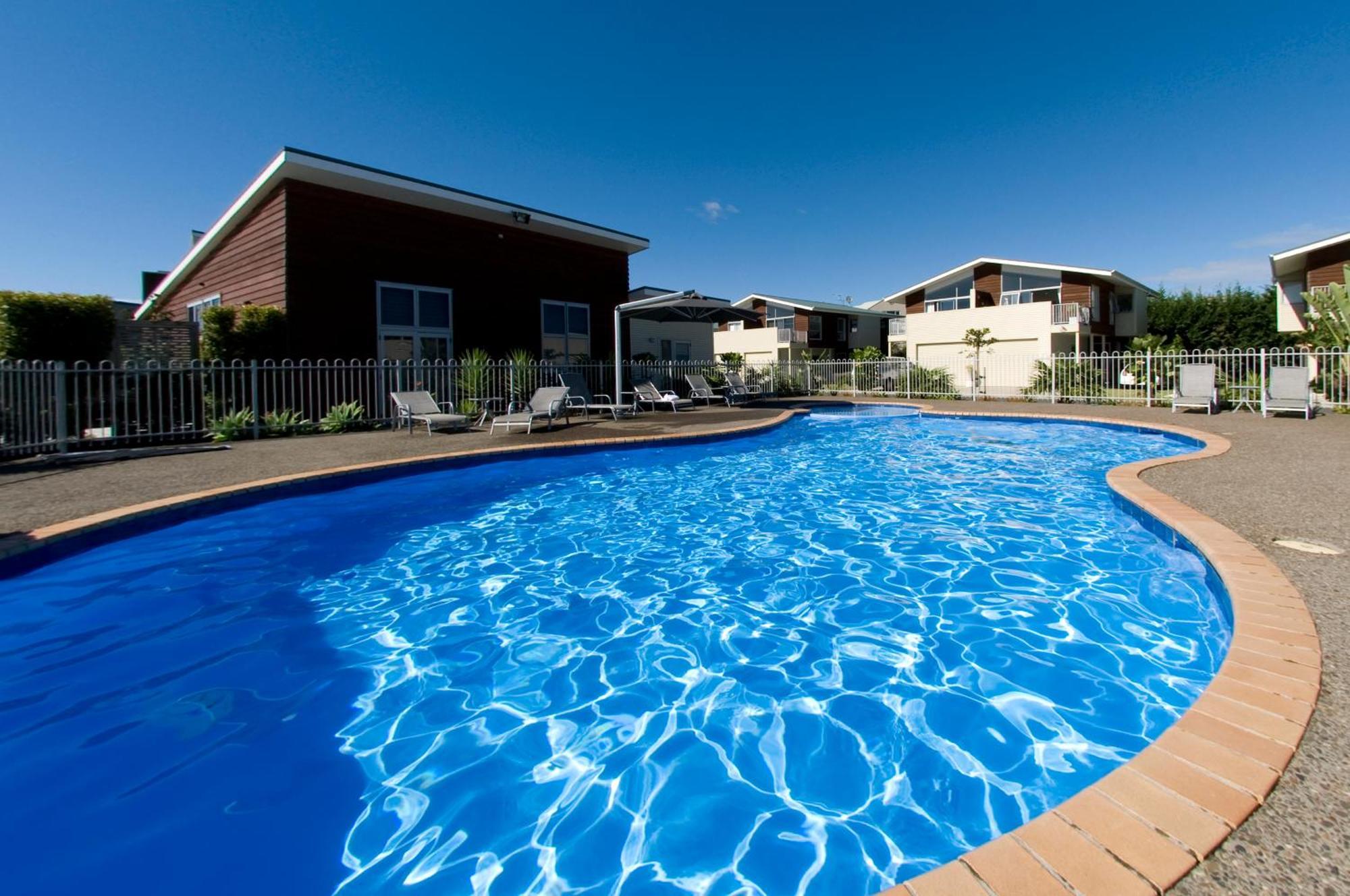 Beachside Resort Motel Whitianga Exterior photo