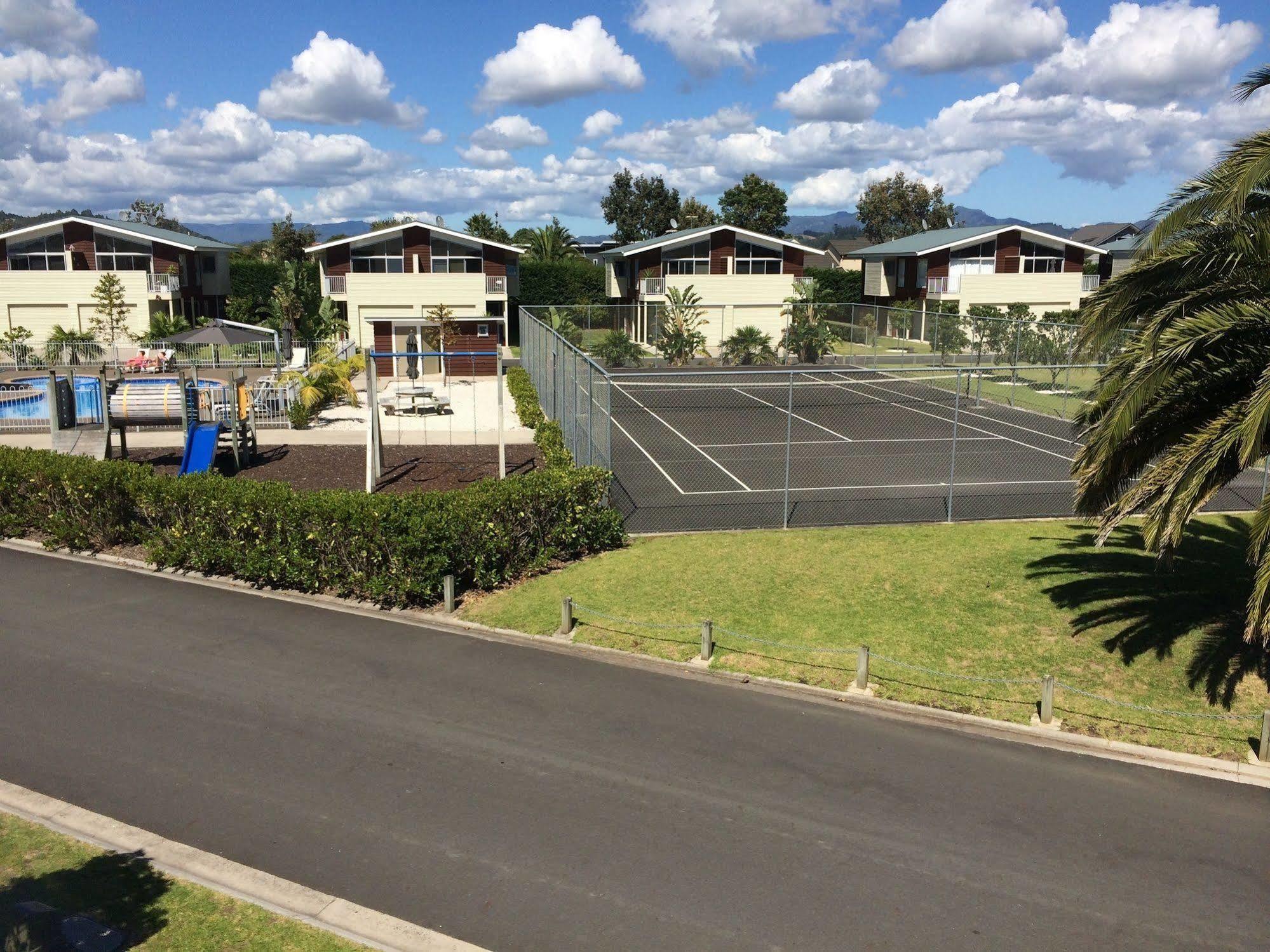 Beachside Resort Motel Whitianga Exterior photo