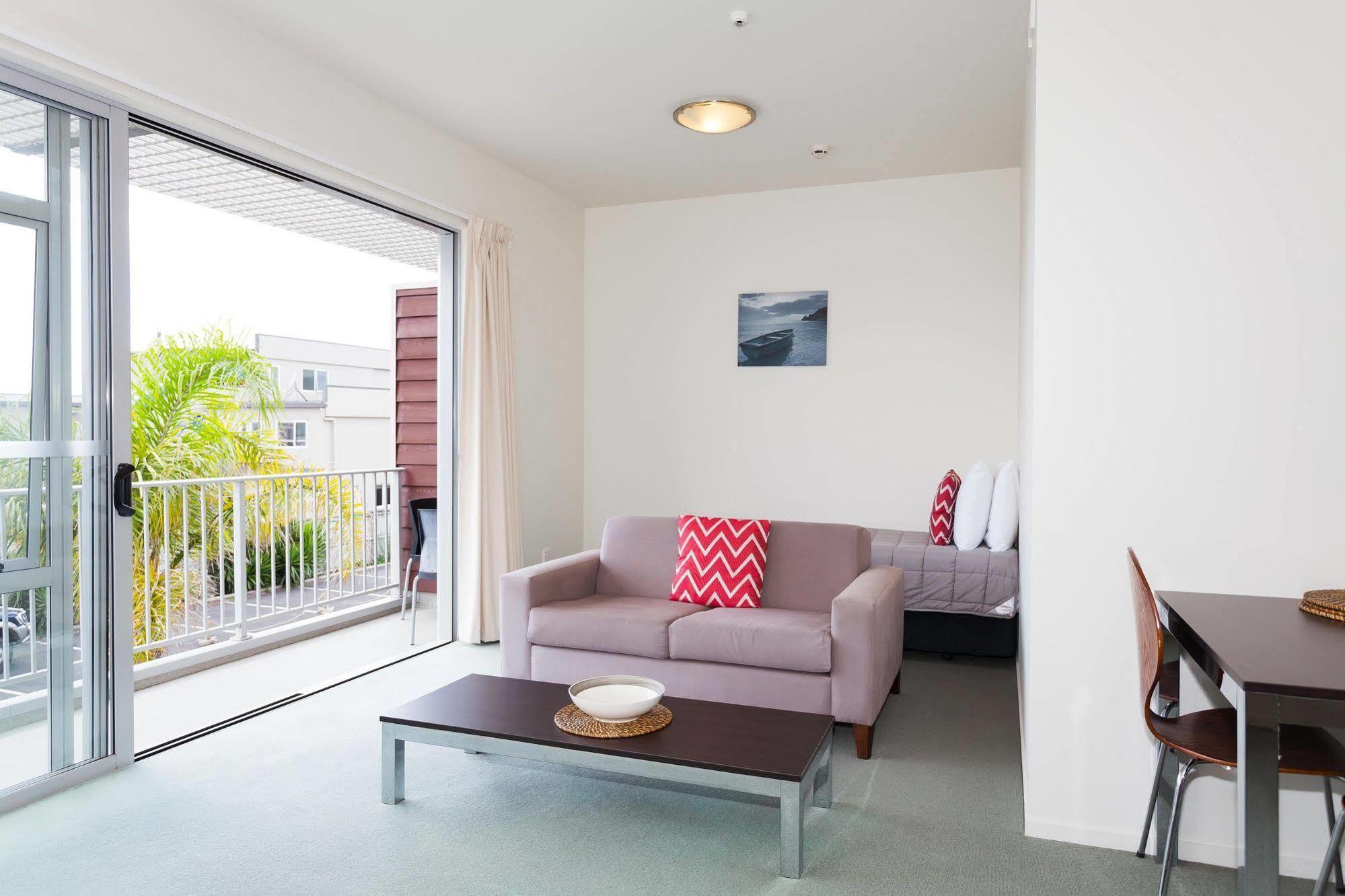 Beachside Resort Motel Whitianga Exterior photo
